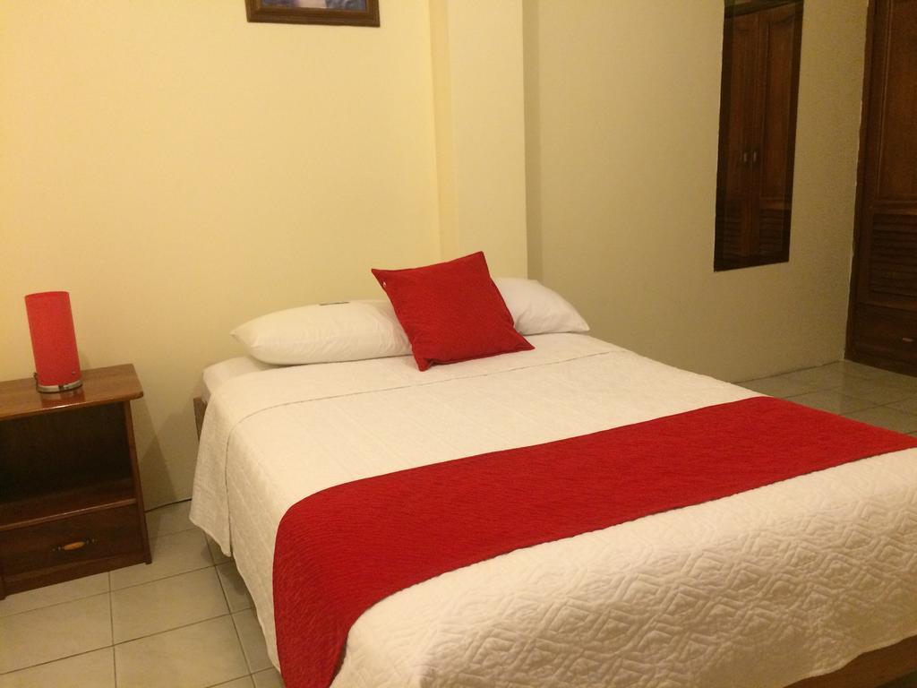 Hotel Red Booby Puerto Ayora  Extérieur photo