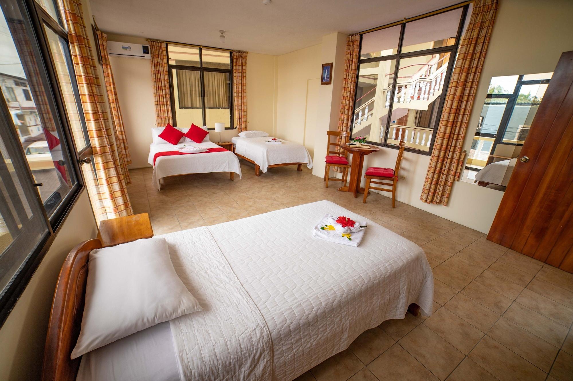 Hotel Red Booby Puerto Ayora  Extérieur photo