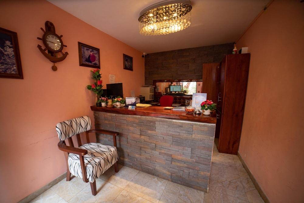 Hotel Red Booby Puerto Ayora  Extérieur photo