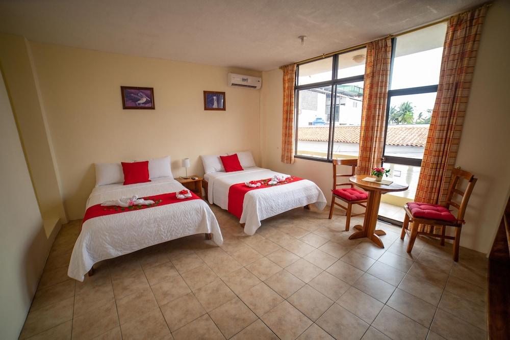 Hotel Red Booby Puerto Ayora  Extérieur photo