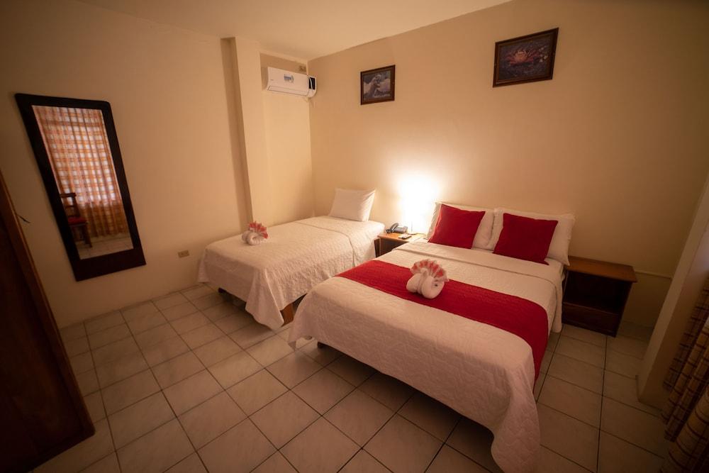 Hotel Red Booby Puerto Ayora  Extérieur photo